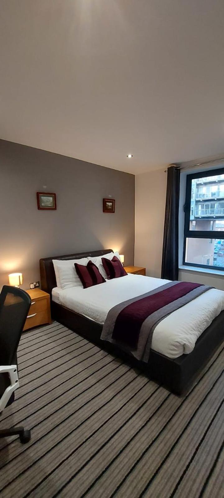 City Apartment In Great Location With A Balcony & Parking Possible - West One شيفيلد المظهر الخارجي الصورة